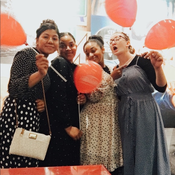 Meet your Posher, Esmeralda - Picture 6 of 6